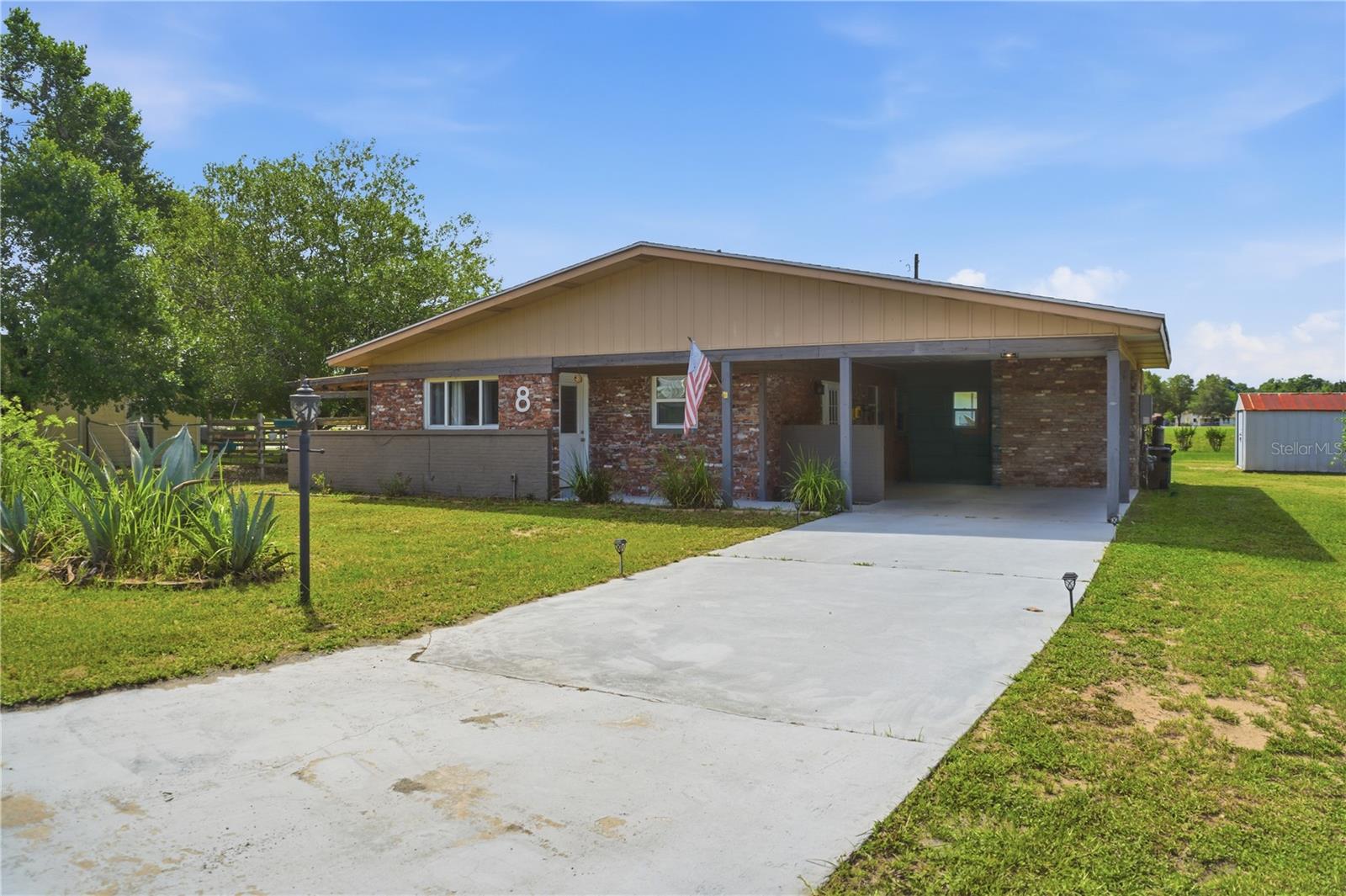 8 Silver, Ocala, FL 34472