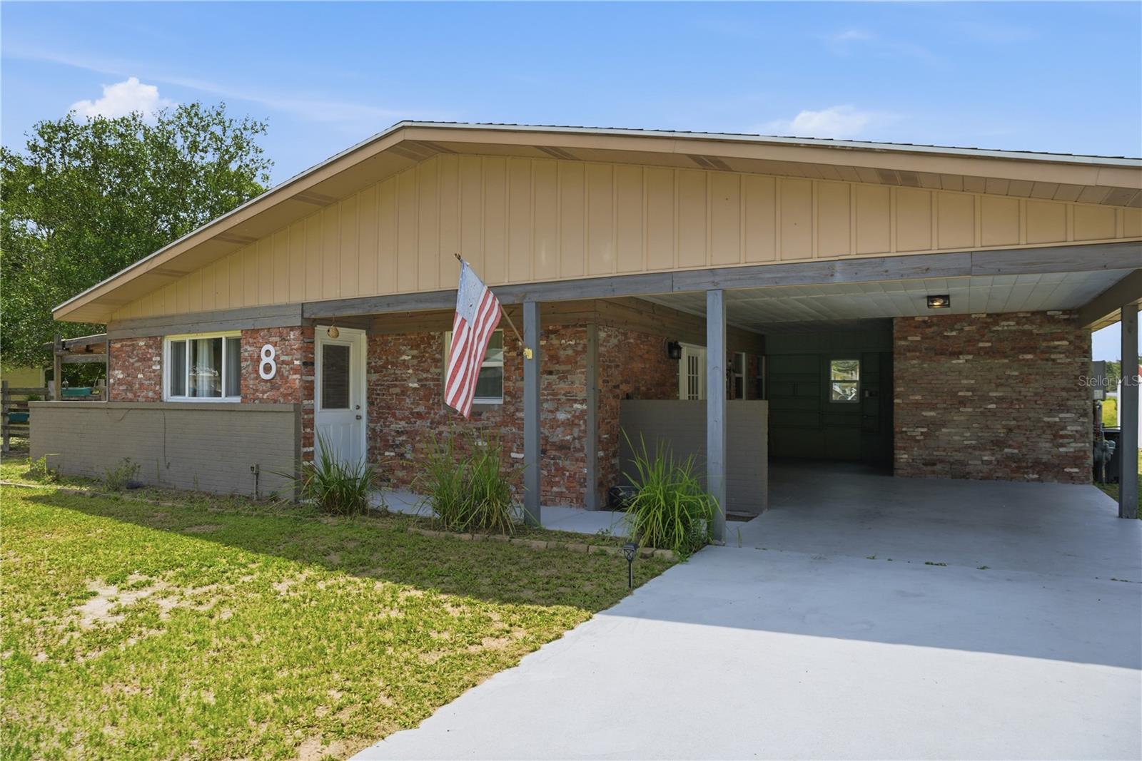 8 Silver, Ocala, FL 34472