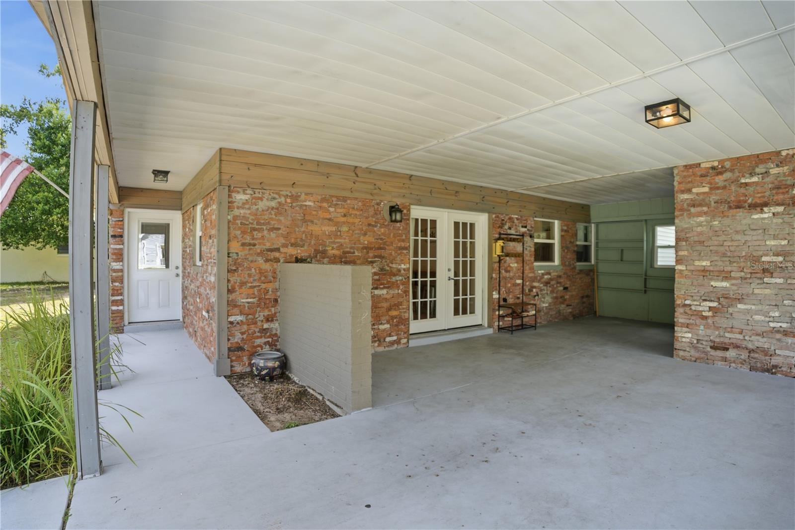 8 Silver, Ocala, FL 34472