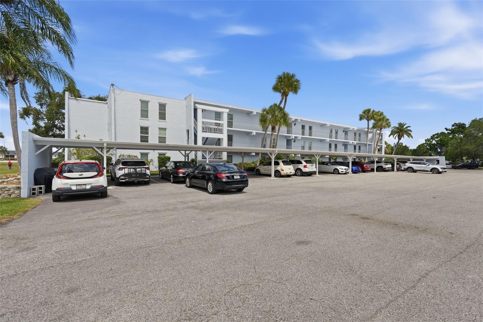 225 Country Club Unit C332, Largo, FL 33771
