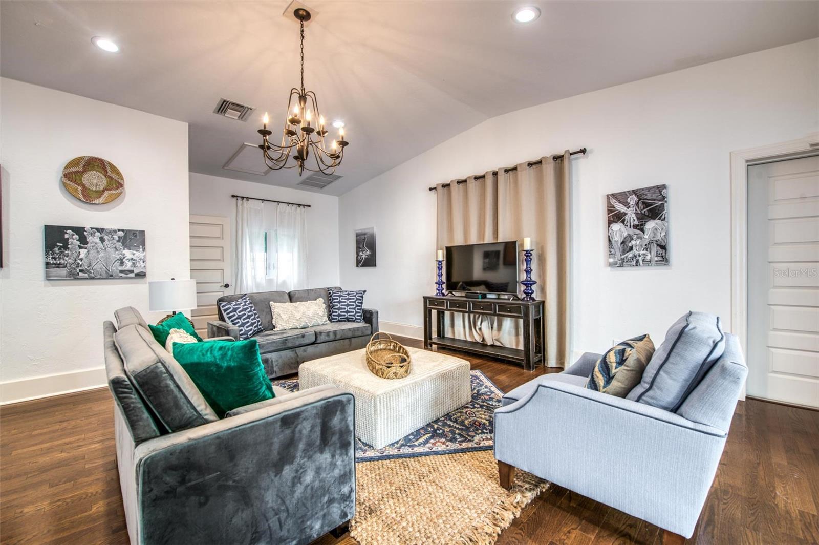 76 Washington, Sarasota, FL 34236
