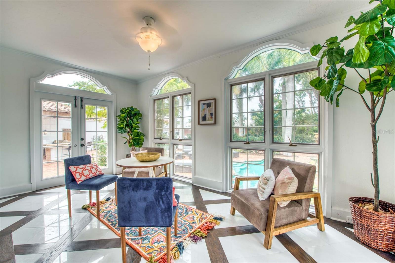 76 Washington, Sarasota, FL 34236