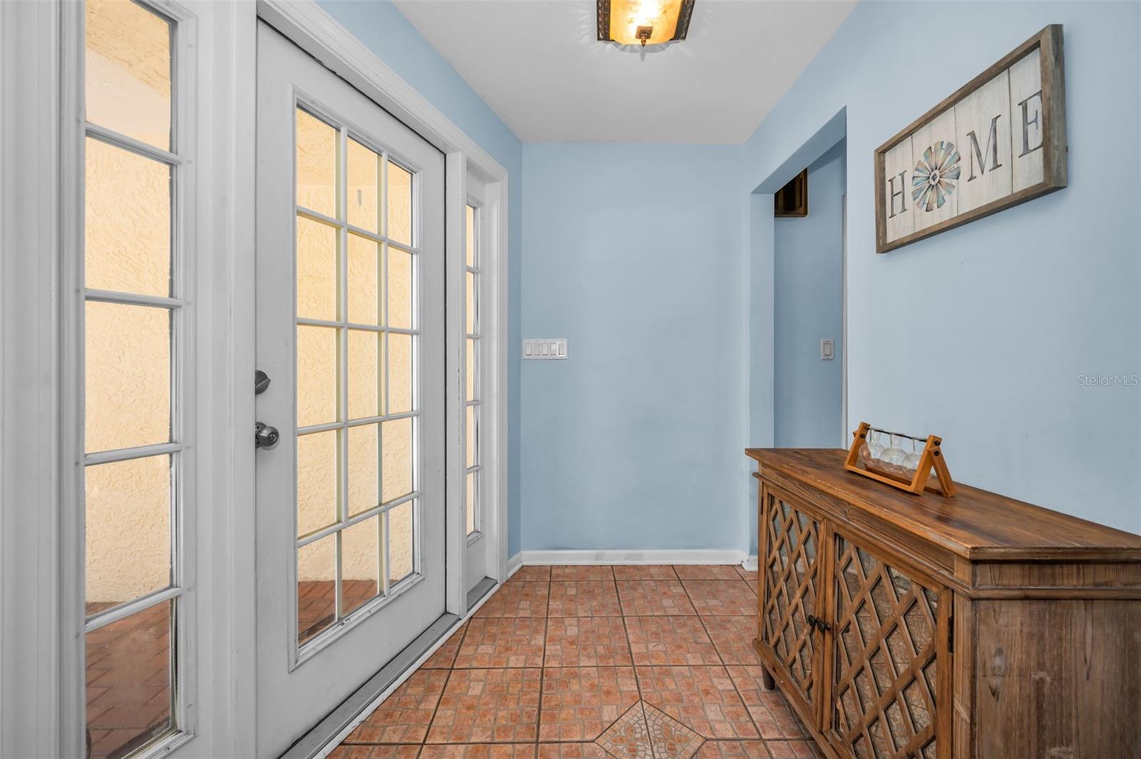 520 Sandy Hook, Palm Harbor, FL 34683