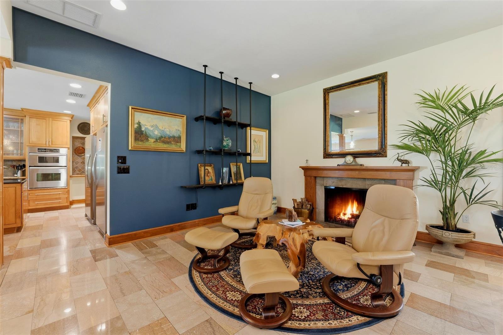 6000 2nd, St Petersburg, FL 33705
