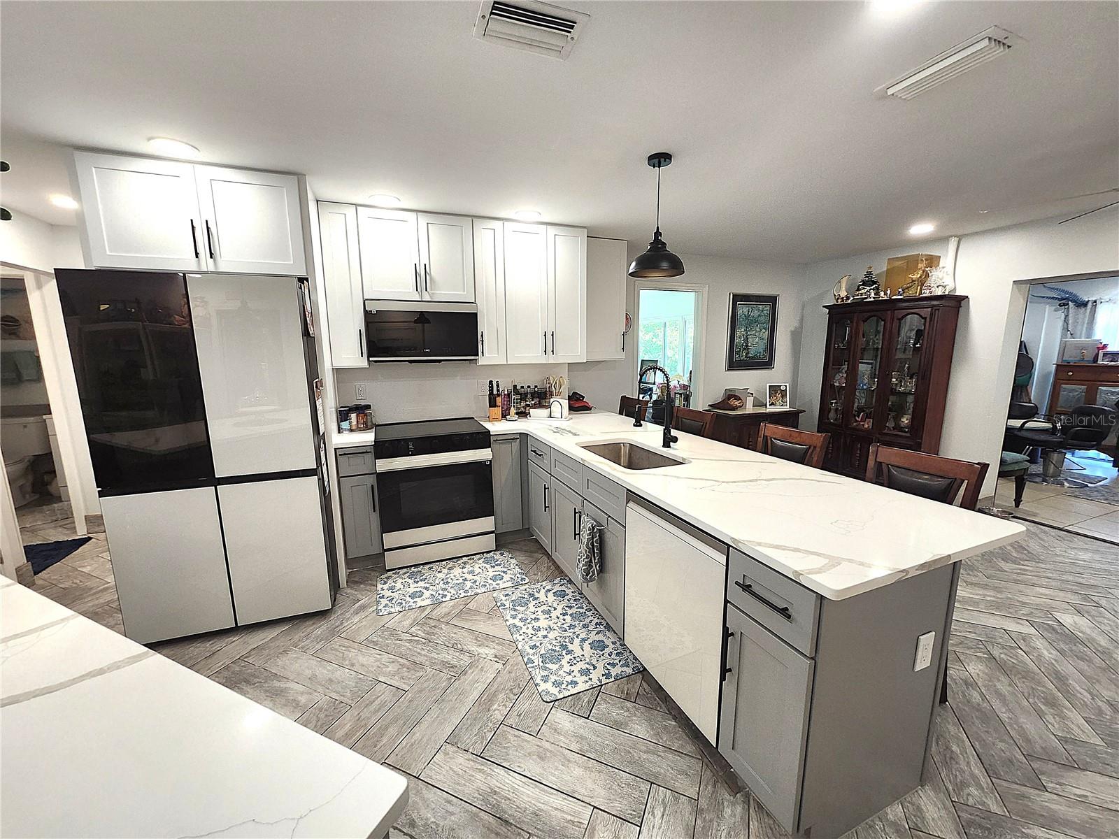 112 Antilla, North Port, FL 34287