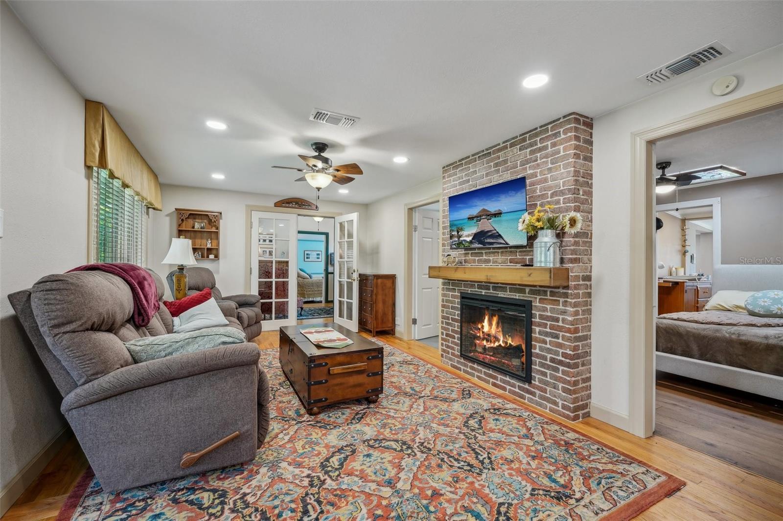 1020 Venetian, Orlando, FL 32804