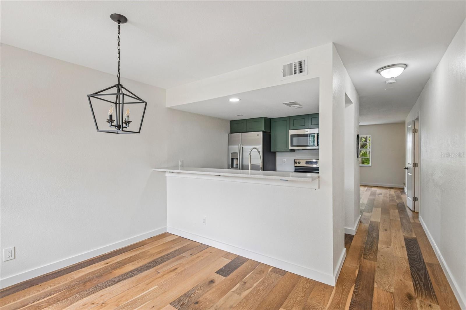 7192 Bank Unit 7192, Tampa, FL 33617