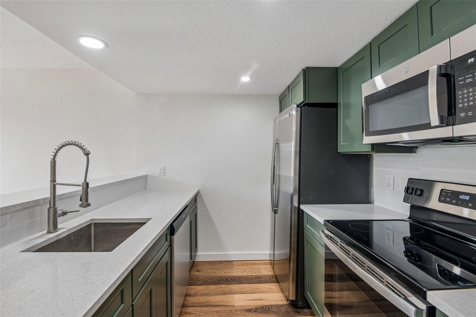 7192 Bank Unit 7192, Tampa, FL 33617