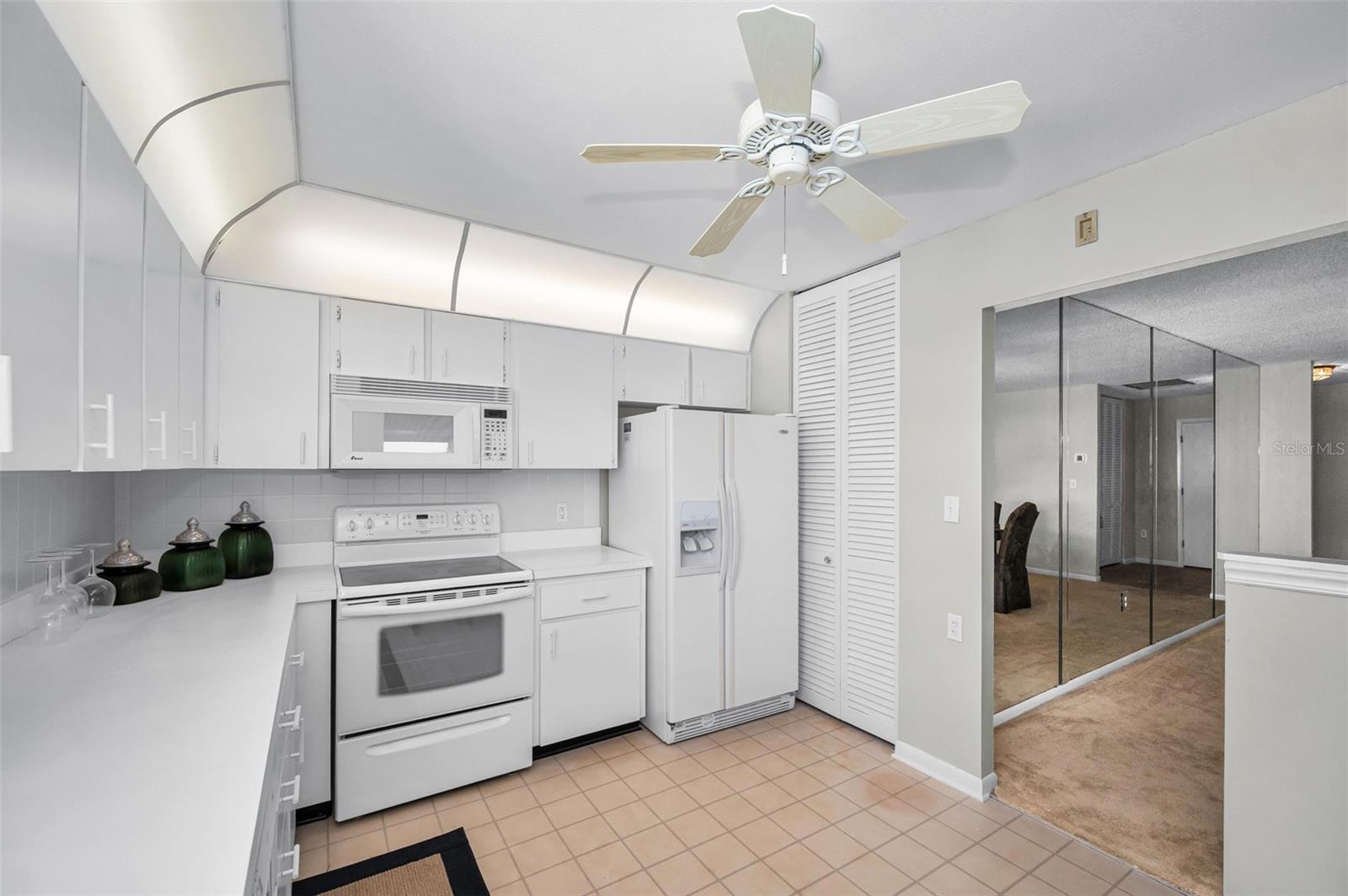 100 Bluff View Unit 514c, Belleair Bluffs, FL 33770