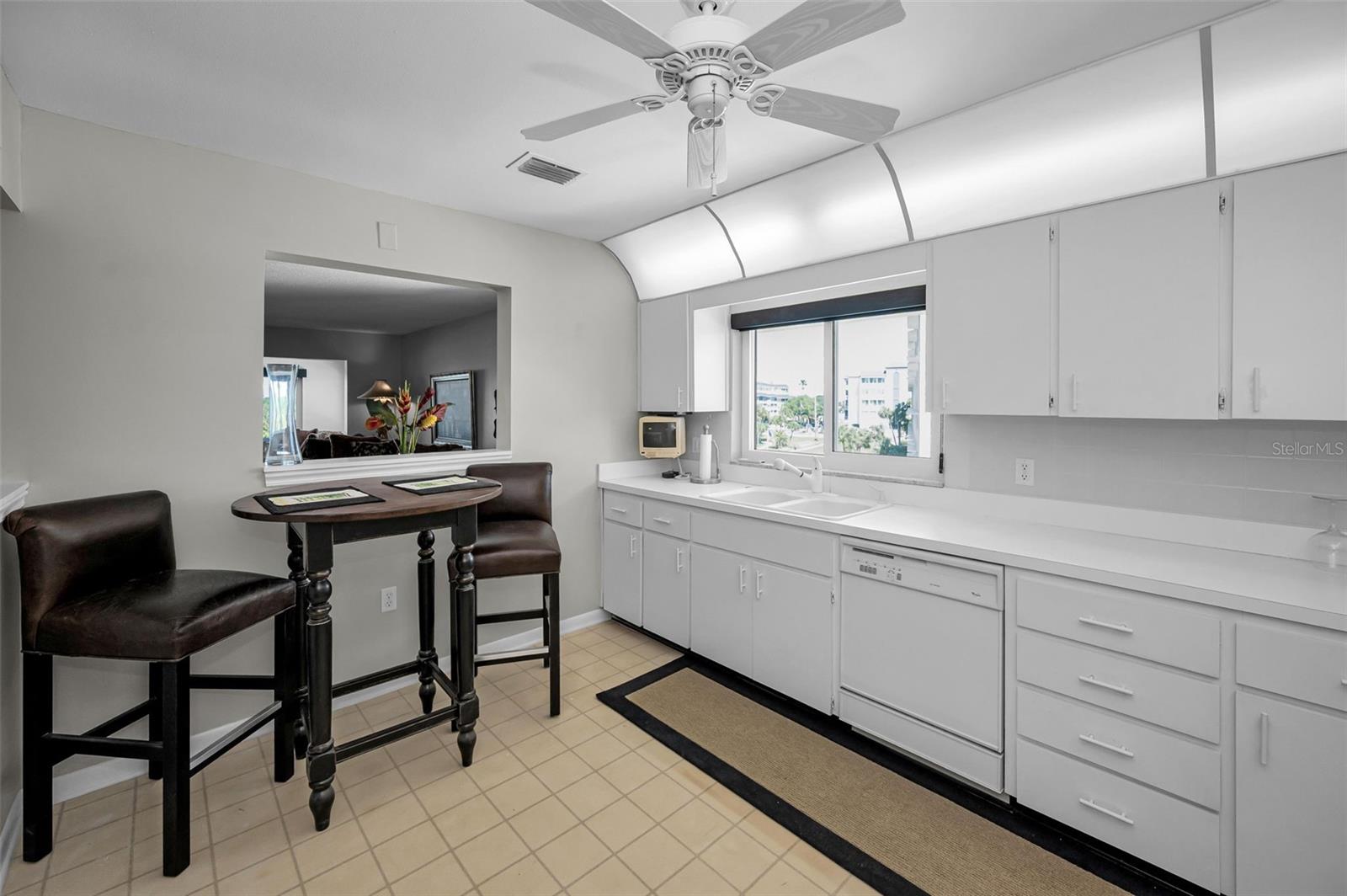100 Bluff View Unit 514c, Belleair Bluffs, FL 33770