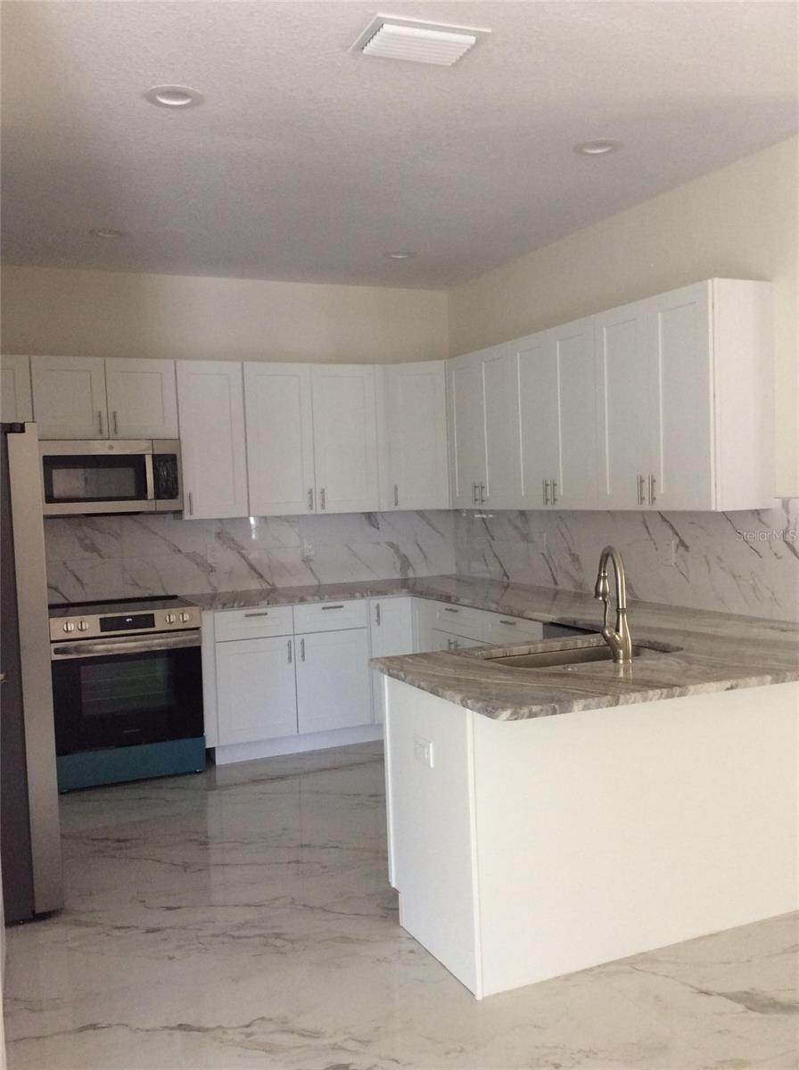 2812 Durham, Tampa, FL 33605
