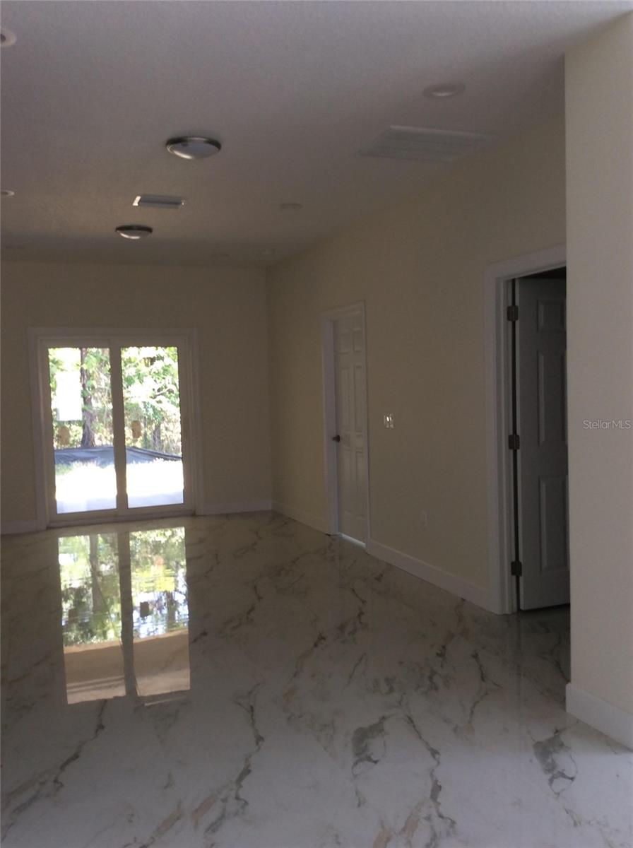 2812 Durham, Tampa, FL 33605