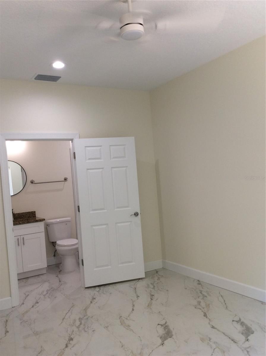 2812 Durham, Tampa, FL 33605