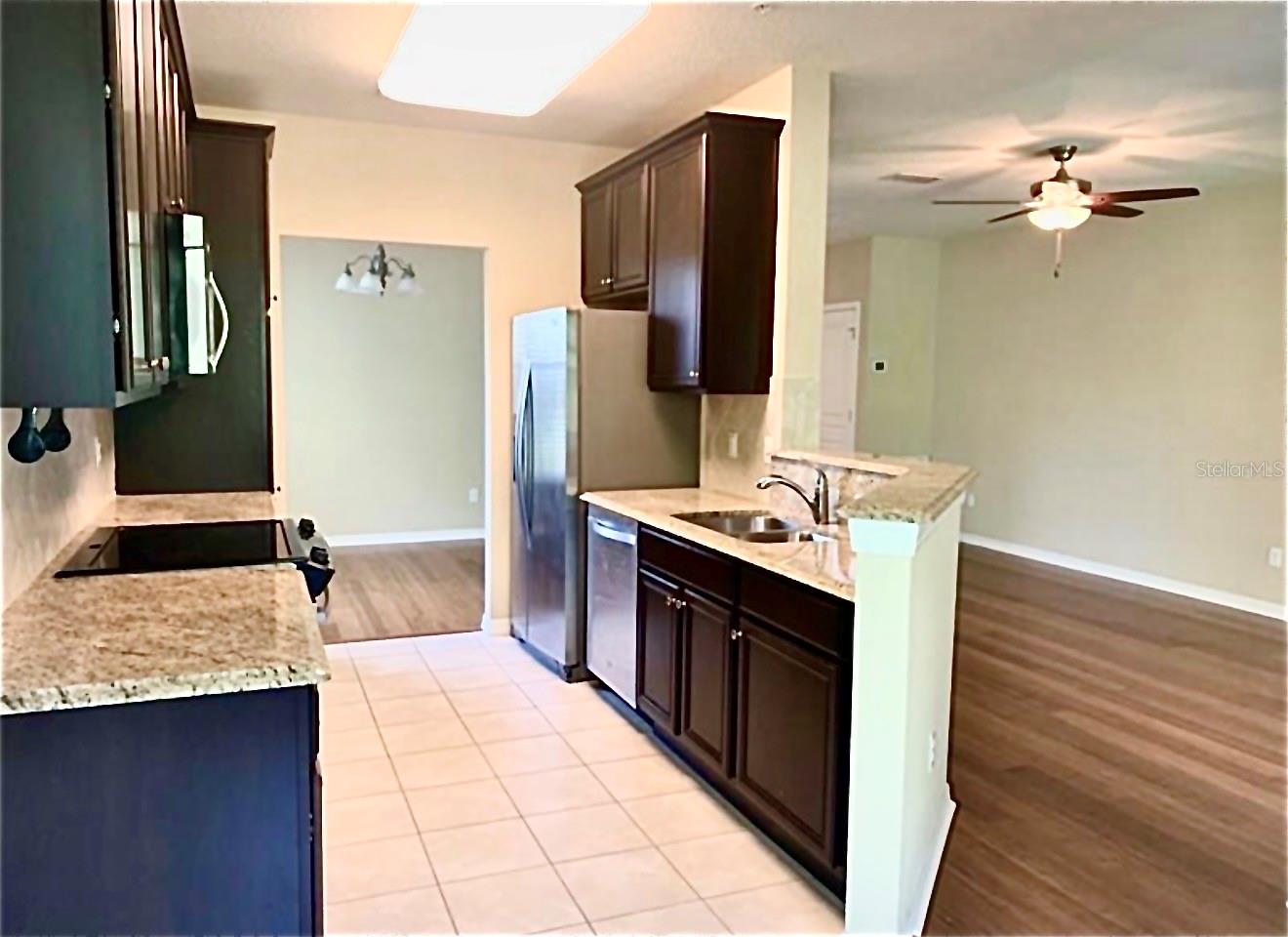8363 Bella Tierra Ct, Davenport, FL 33896