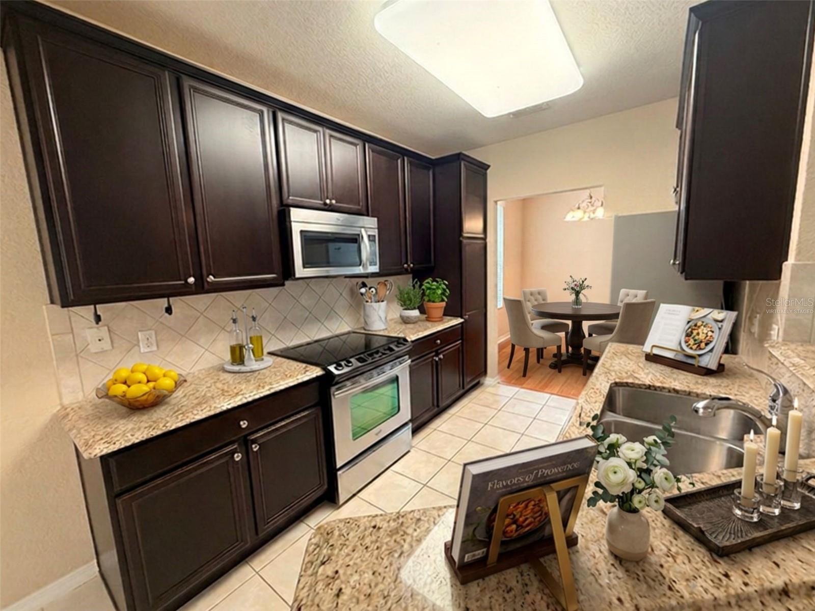 8363 Bella Tierra Ct, Davenport, FL 33896