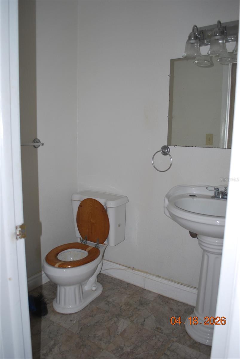9201 Tudor Unit C215, Tampa, FL 33615