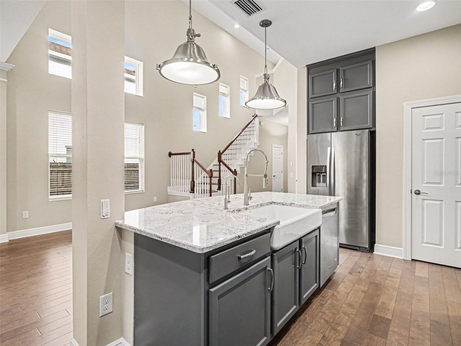 2424 Wood, Sarasota, FL 34237