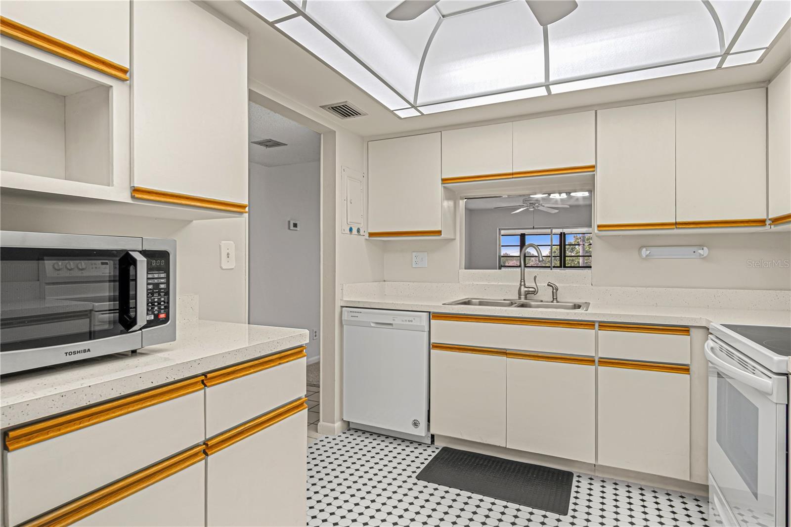 725 Port Malabar Unit 301, Palm Bay, FL 32905