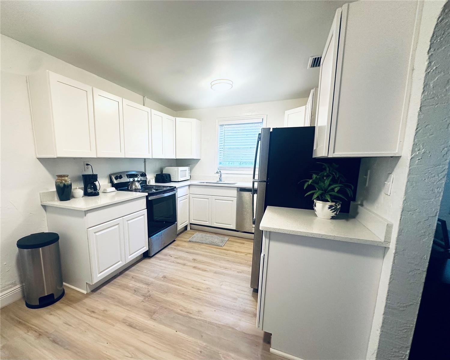 4811 Emerson, St Petersburg, FL 33711