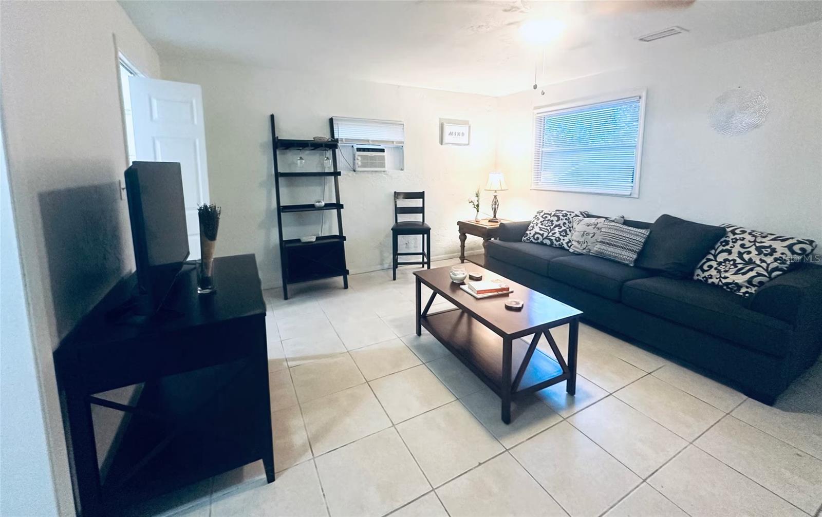 4811 Emerson, St Petersburg, FL 33711