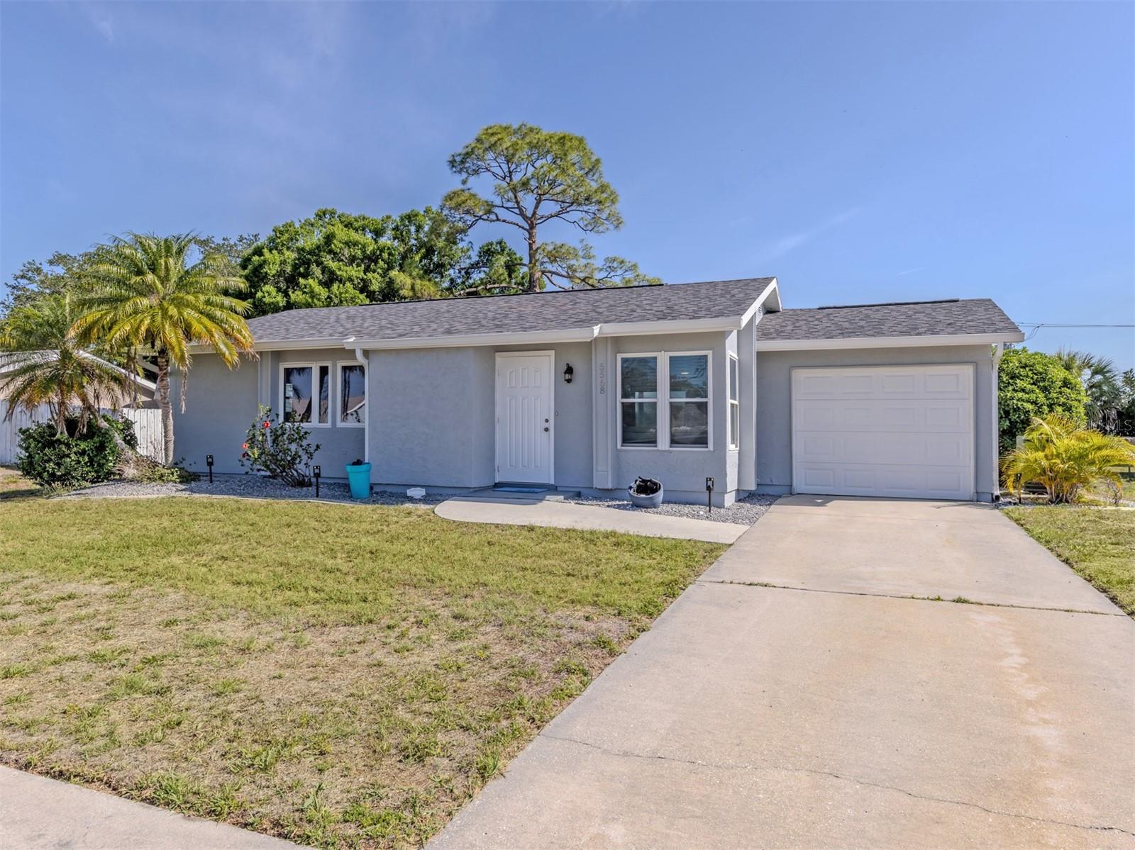 5568 Kenwood, North Port, FL 34287