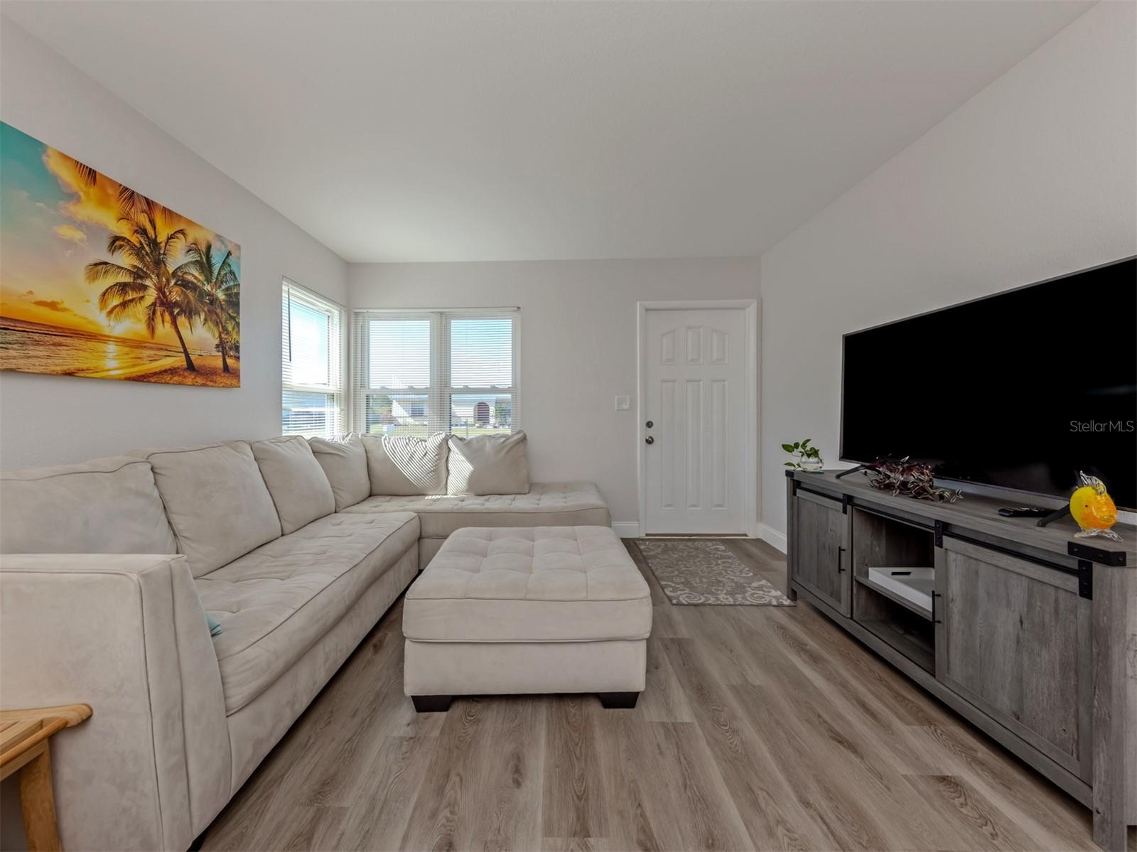 5568 Kenwood, North Port, FL 34287