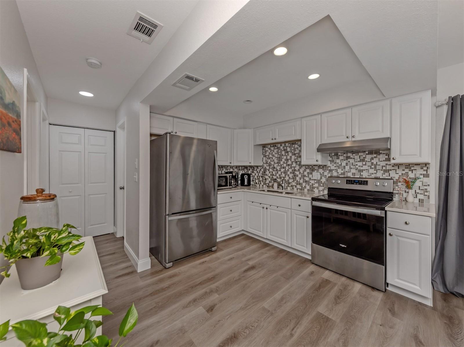 5568 Kenwood, North Port, FL 34287