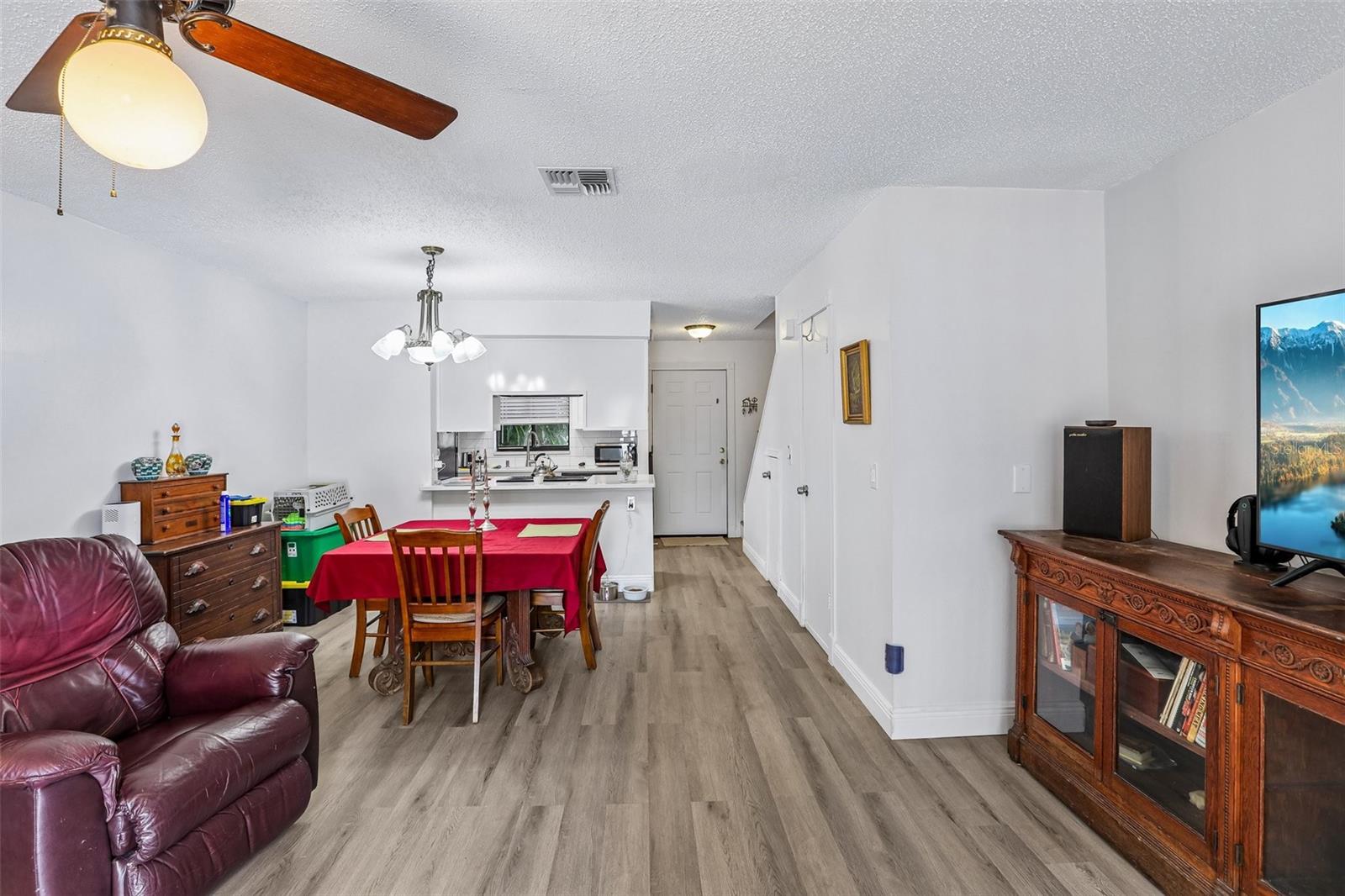 4005 Oak Limb, Tampa, FL 33614