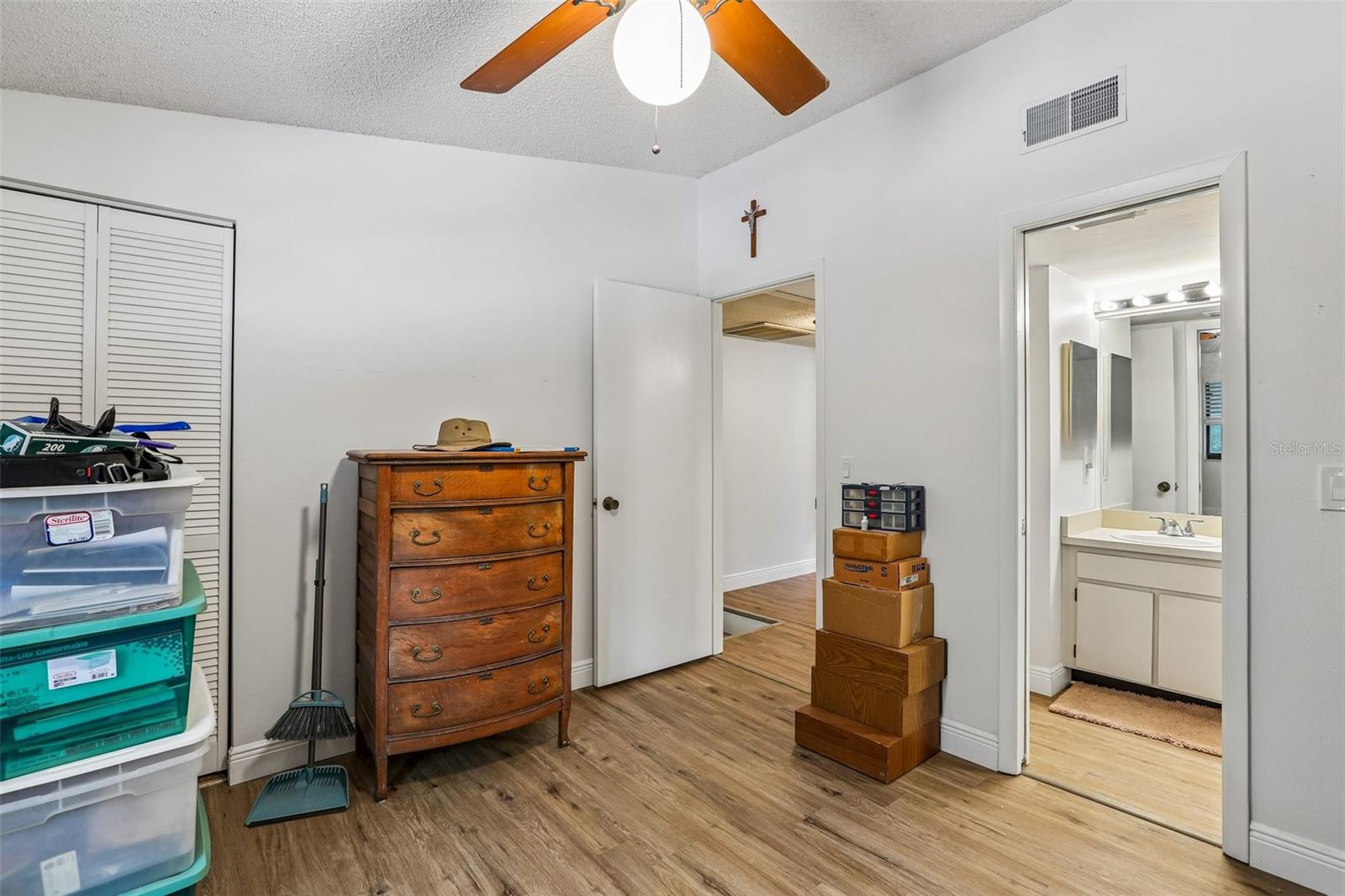 4005 Oak Limb, Tampa, FL 33614