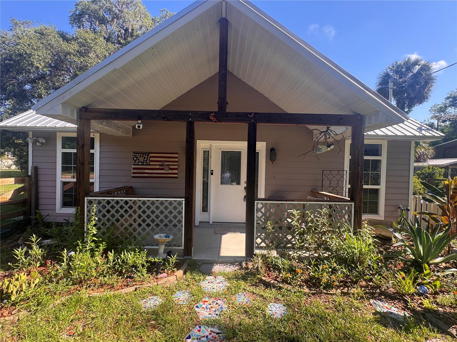 103 Grove, Melrose, FL 32666