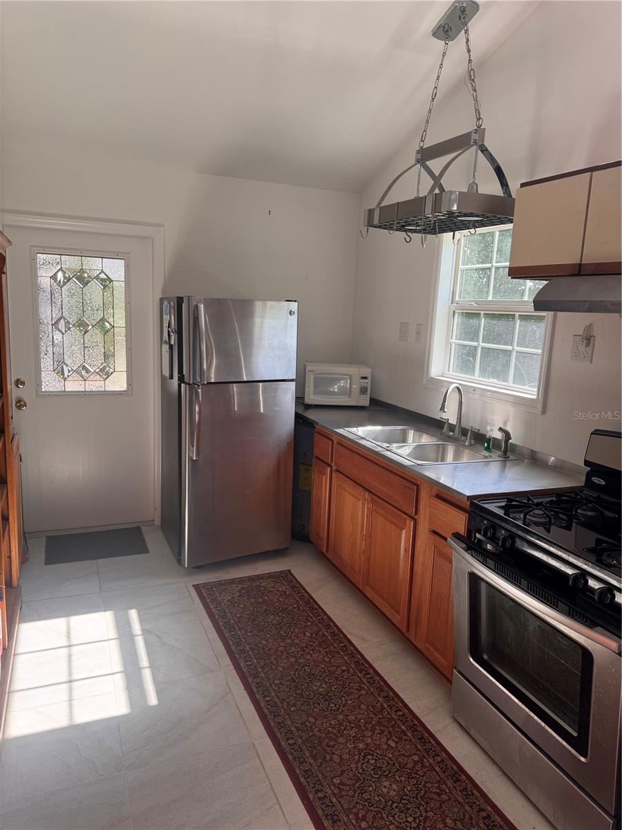 103 Grove, Melrose, FL 32666