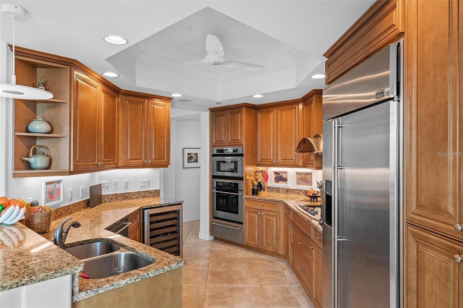 400 Beach Unit 401, St Petersburg, FL 33701