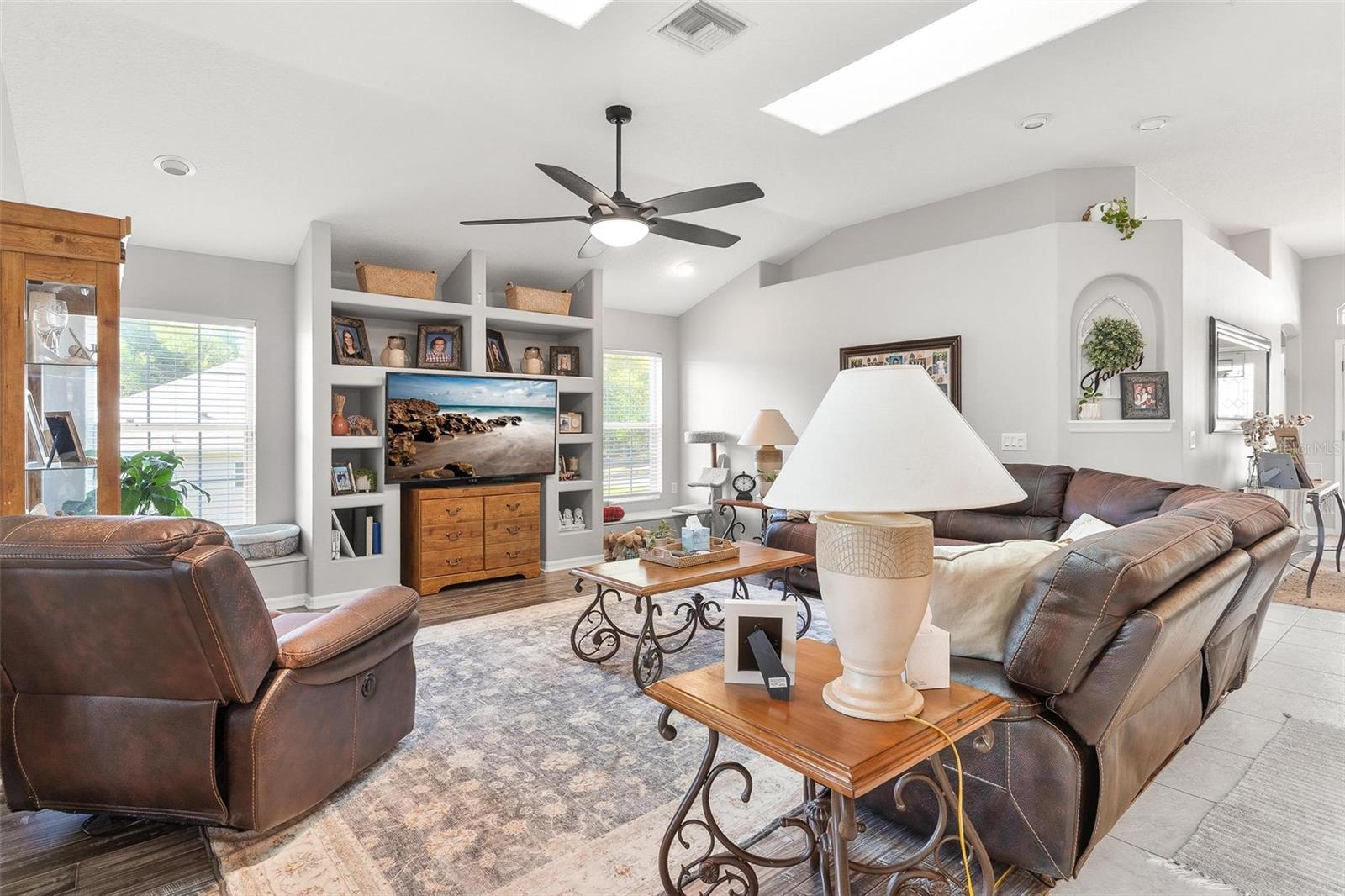 1027 Urico Golf, Lady Lake, FL 32159