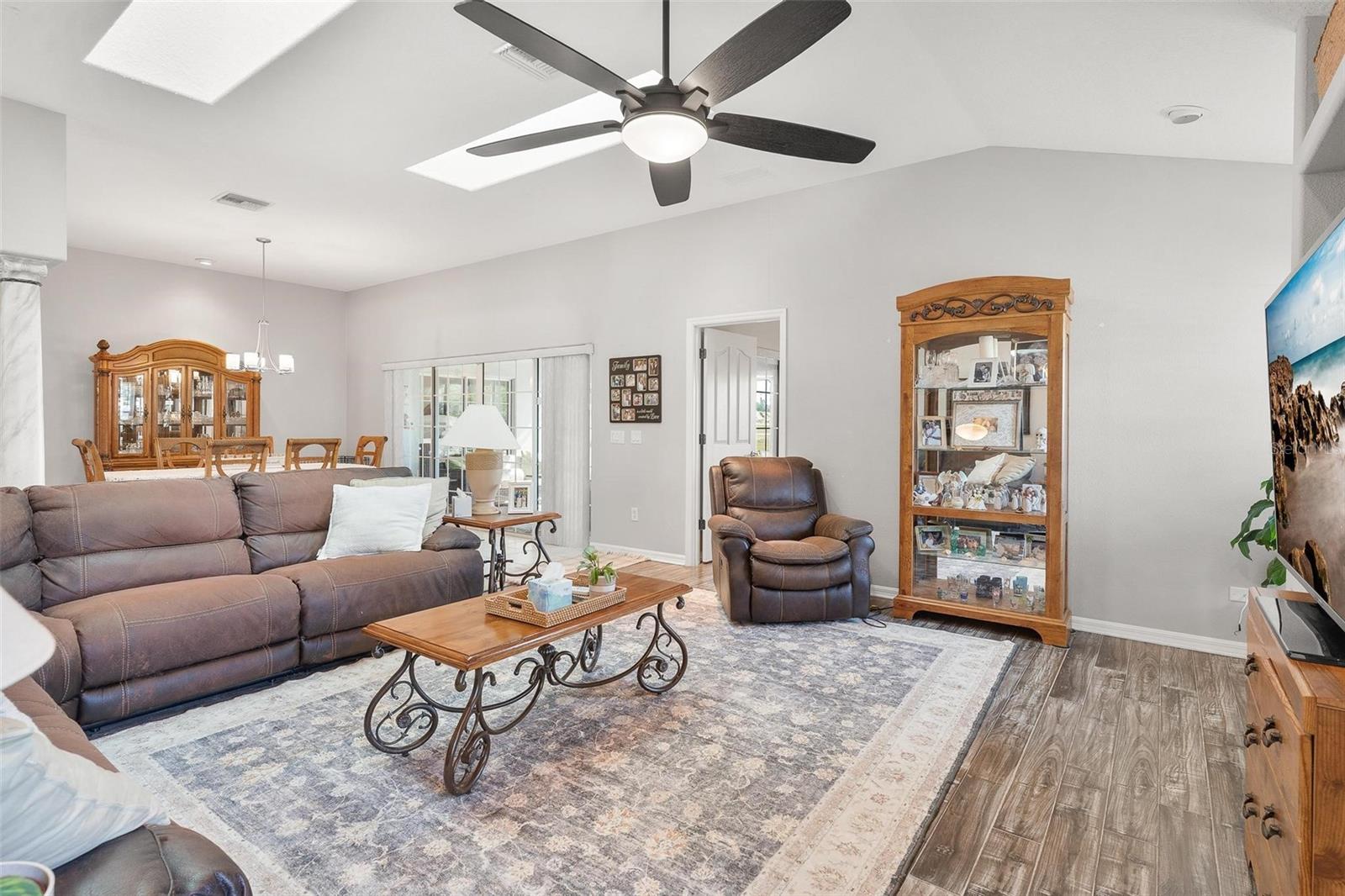 1027 Urico Golf, Lady Lake, FL 32159