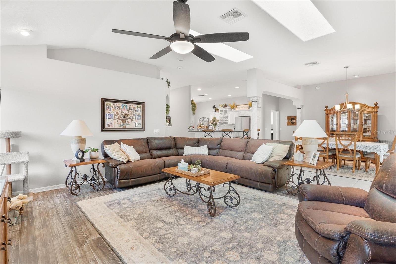 1027 Urico Golf, Lady Lake, FL 32159
