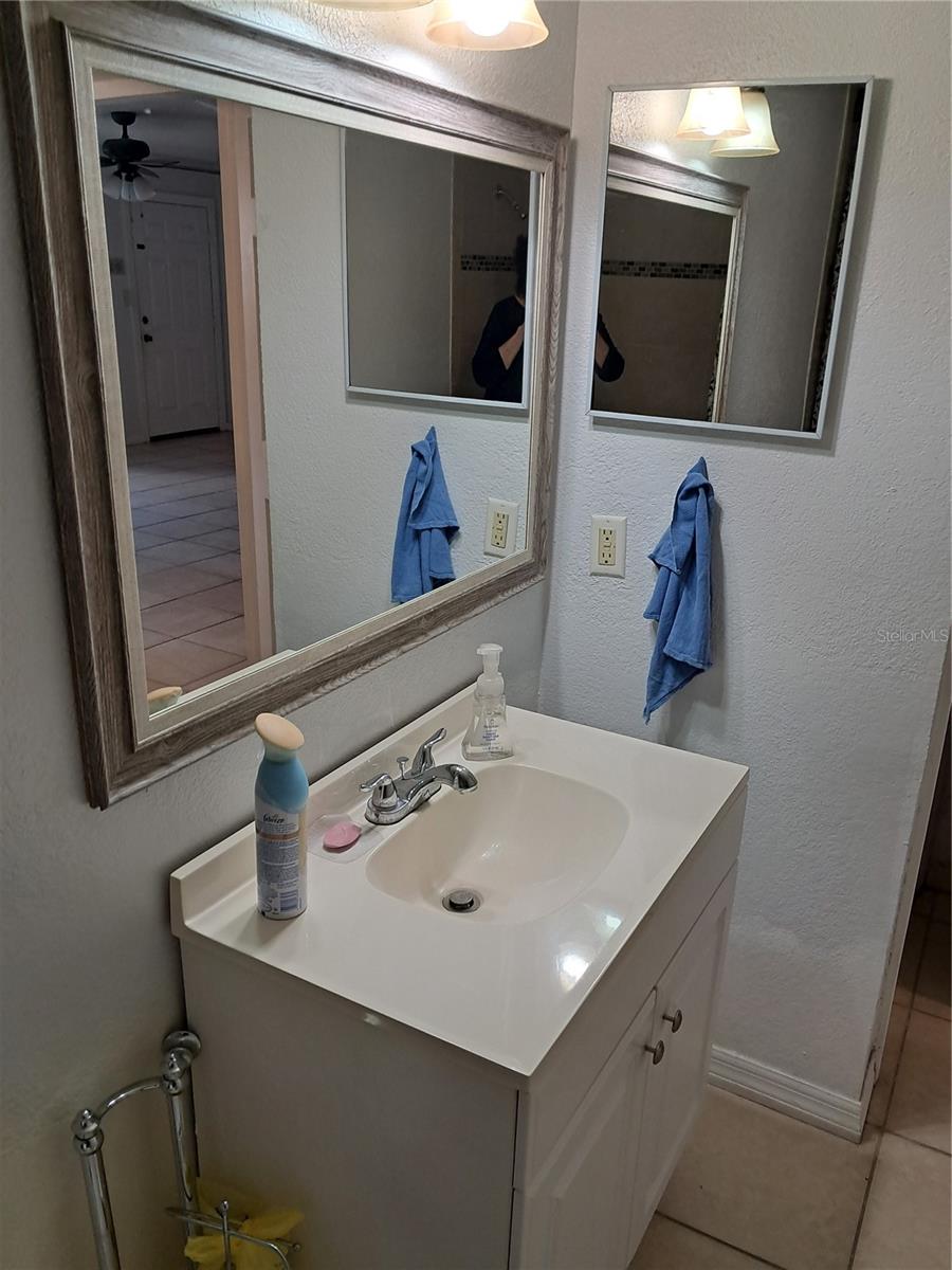 8648 Mallard Reserve Unit 102, Tampa, FL 33614