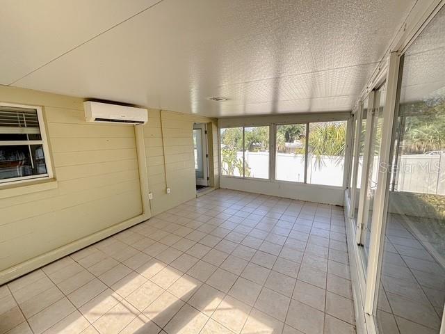121 E Pine St, Howey In the Hills, FL 34737