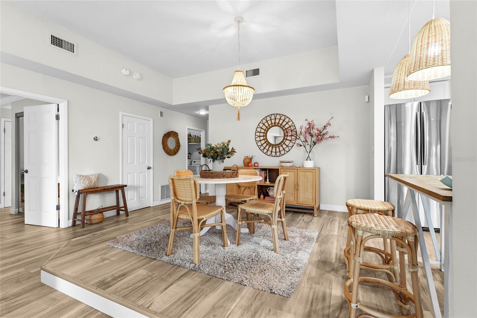 2383 Lakeside Unit D3, Sarasota, FL 34235