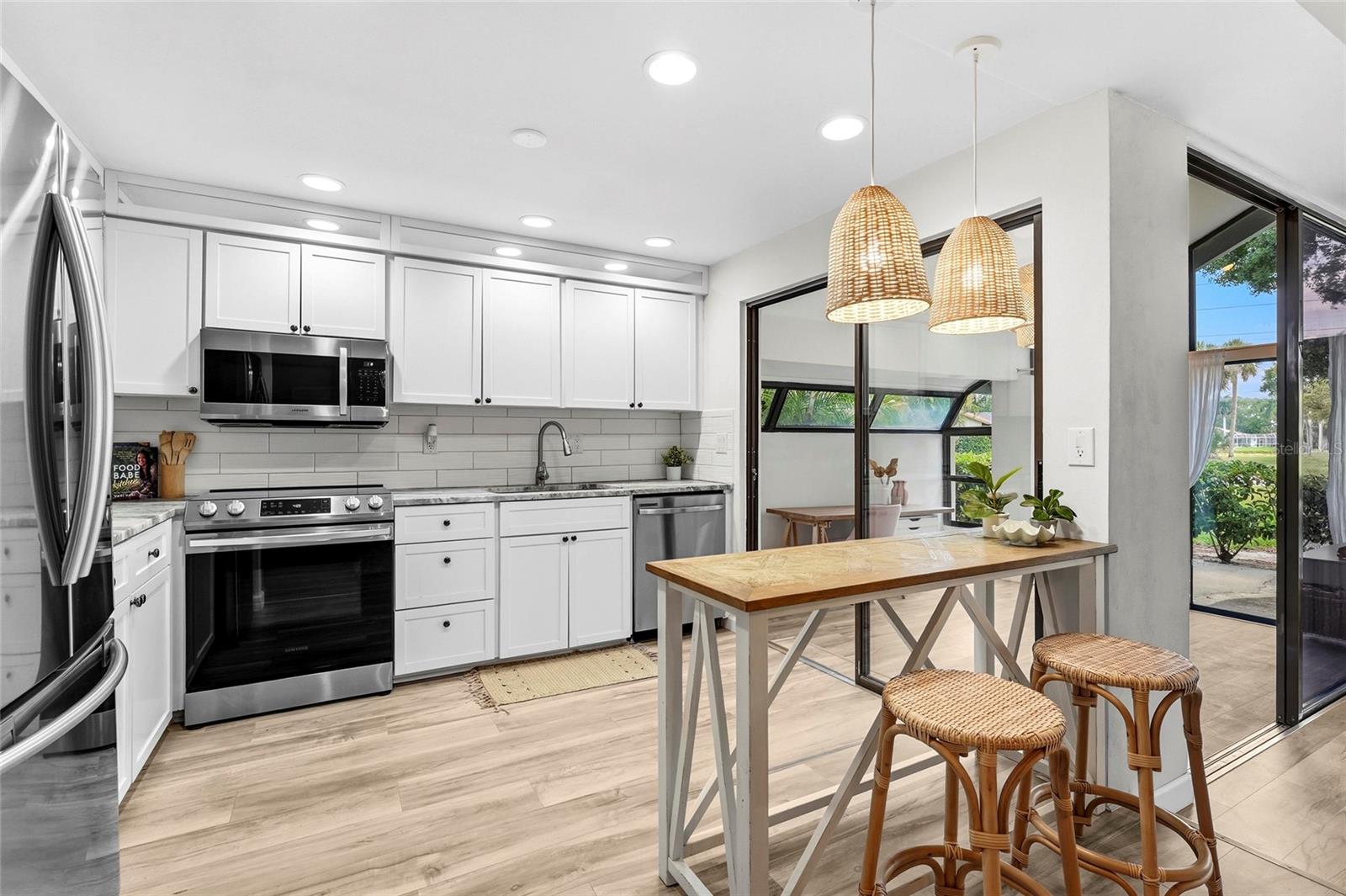 2383 Lakeside Unit D3, Sarasota, FL 34235
