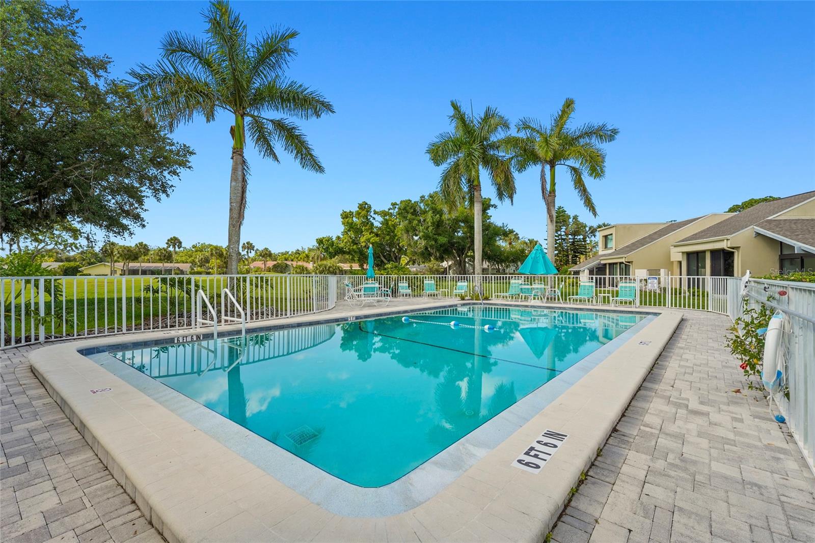 2383 Lakeside Unit D3, Sarasota, FL 34235
