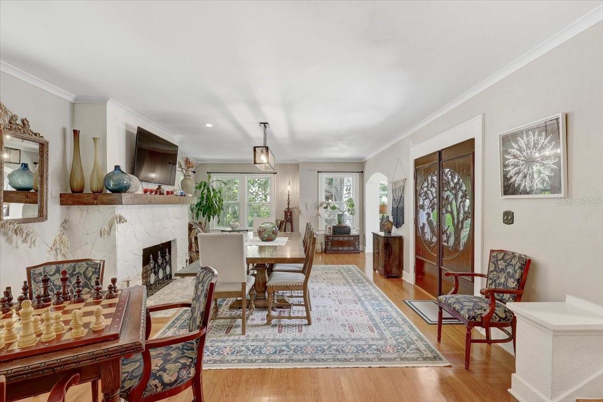325 49th, St Petersburg, FL 33710