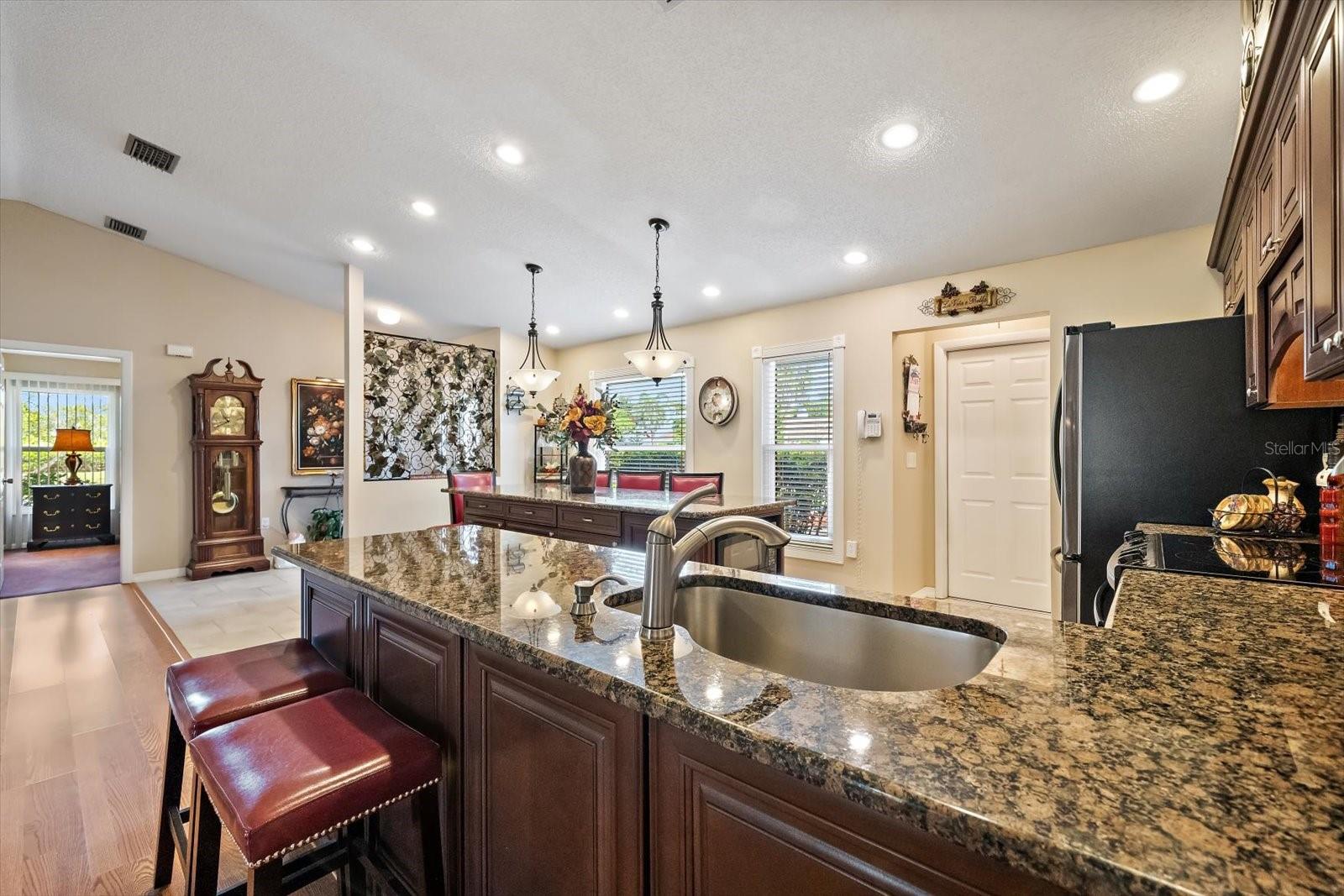 4352 Kingston, Sarasota, FL 34238