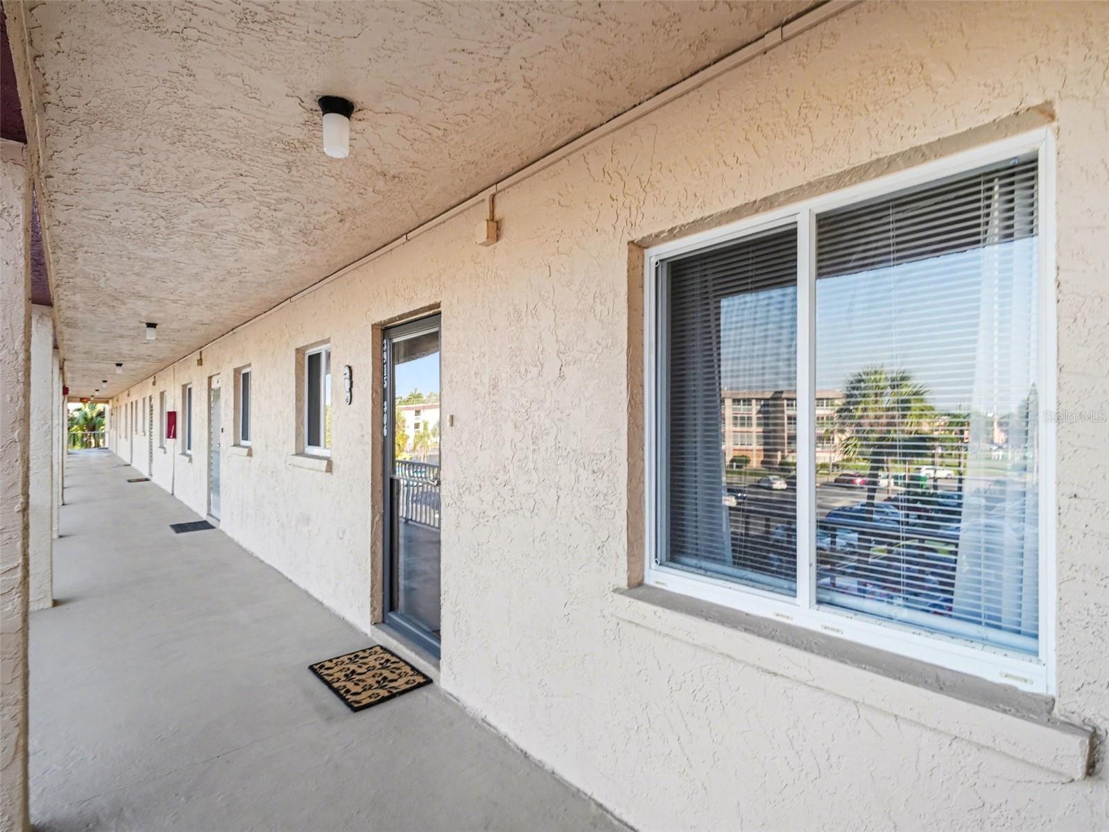 3915 Lake Bayshore Unit 306, Bradenton, FL 34205