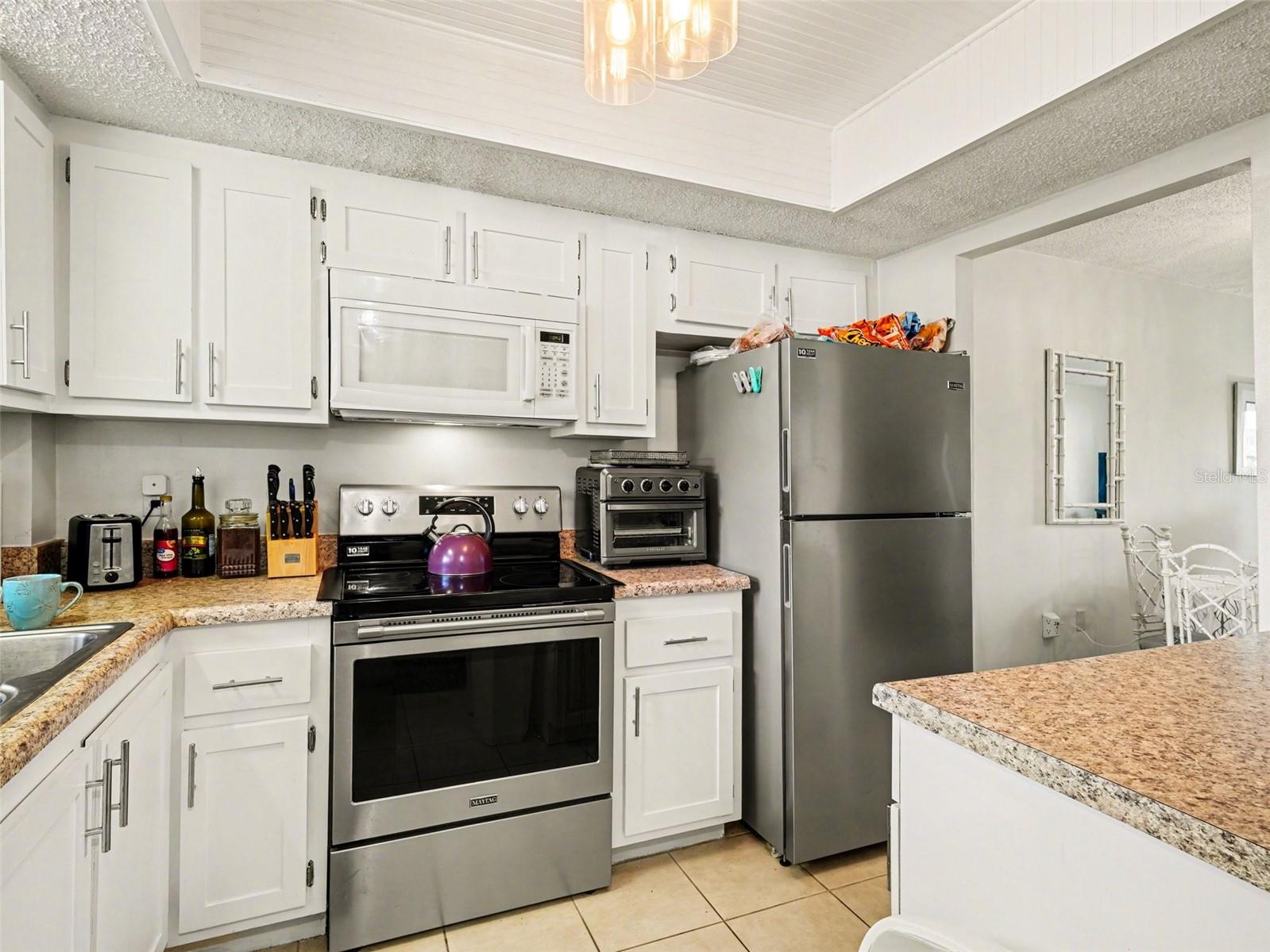 3915 Lake Bayshore Unit 306, Bradenton, FL 34205