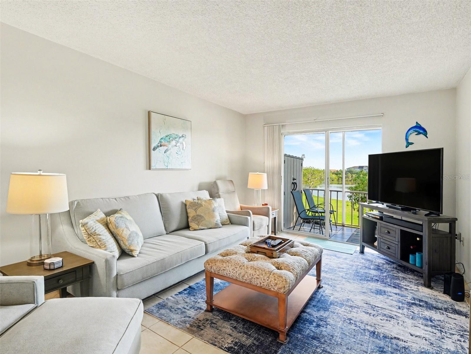 3915 Lake Bayshore Unit 306, Bradenton, FL 34205