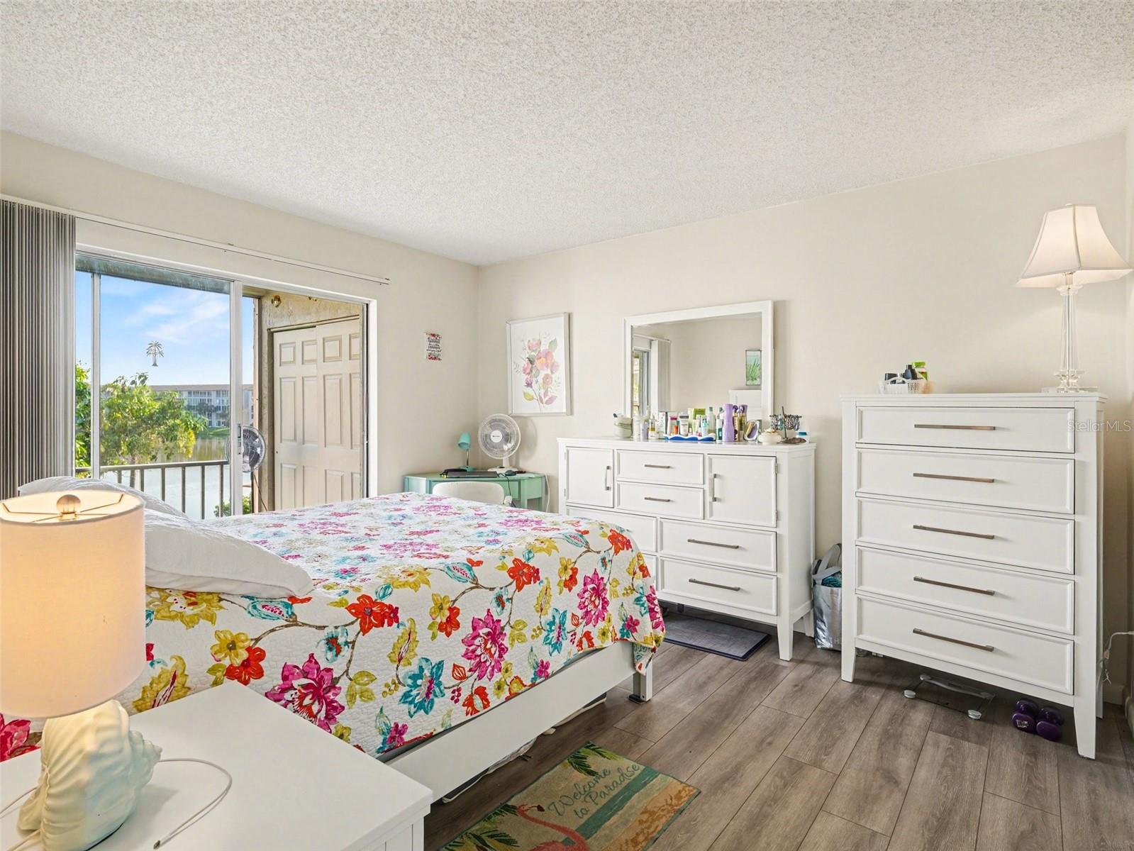 3915 Lake Bayshore Unit 306, Bradenton, FL 34205