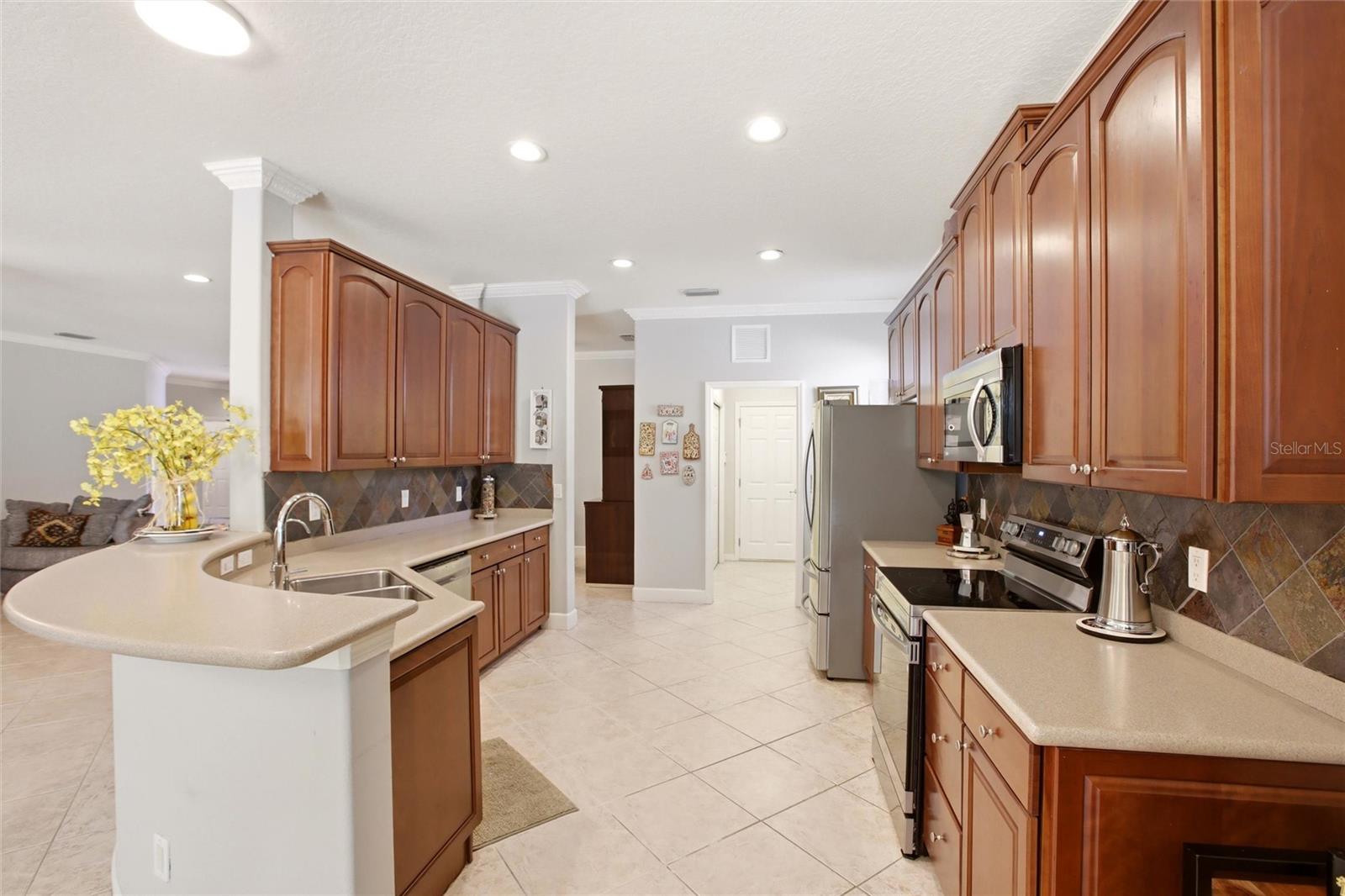 7131 67th Ter E, Bradenton, FL 34203
