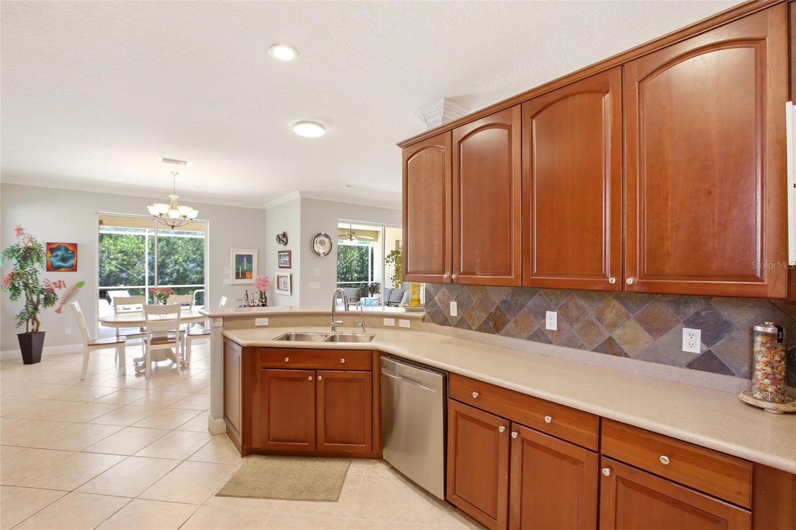 7131 67th Ter E, Bradenton, FL 34203