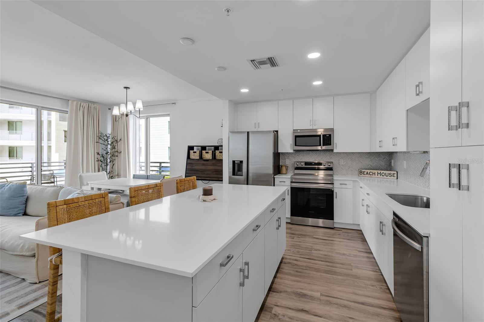 1703 Tamiami Unit 211, Sarasota, FL 34234