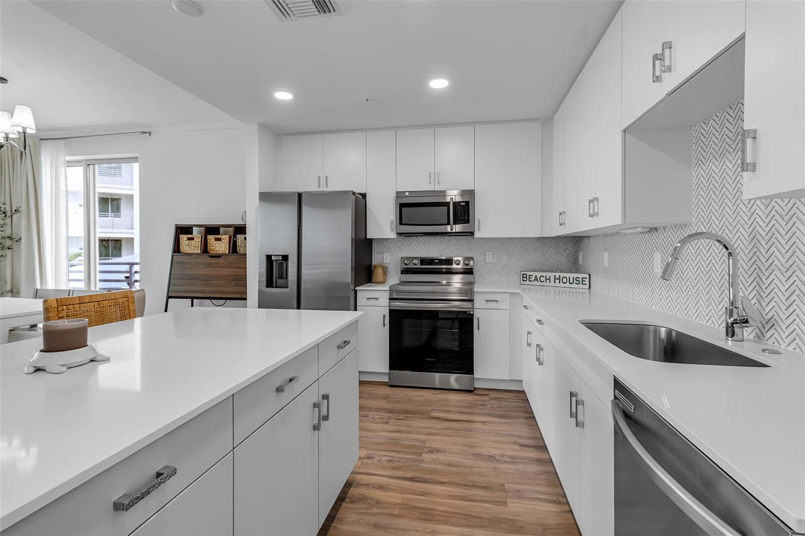 1703 Tamiami Unit 211, Sarasota, FL 34234